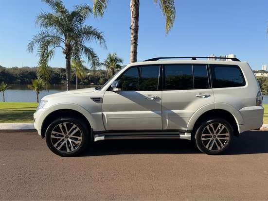 MITSUBISHI-PAJERO FULL-2020