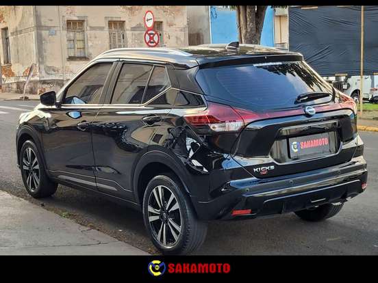NISSAN-KICKS-2023
