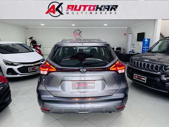 NISSAN-KICKS PLAY-2025