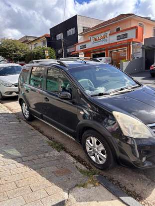 NISSAN-LIVINA-2012