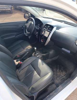 NISSAN-VERSA-2019