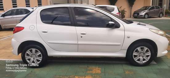 PEUGEOT-207-1.4 XR 8V FLEX 4P MANUAL PEUGEOT-207-2013
