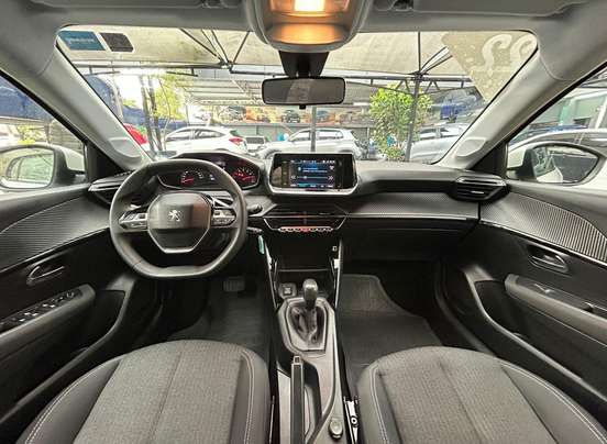 PEUGEOT-208-2022