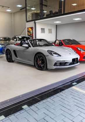 PORSCHE-718-2024