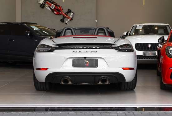 PORSCHE-718-2024