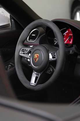 PORSCHE-718-2024