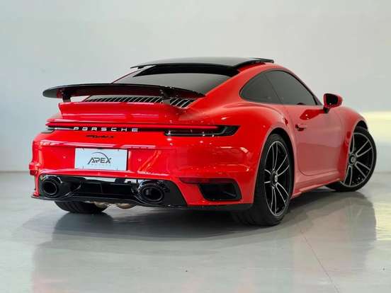 PORSCHE-911-2020