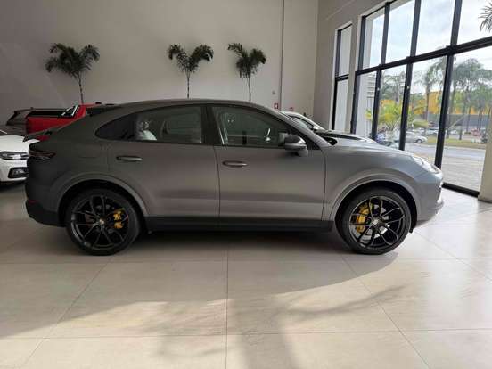 PORSCHE-CAYENNE-2019