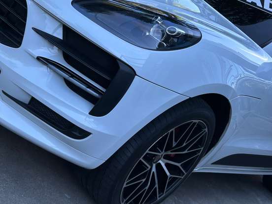 PORSCHE-MACAN-2020