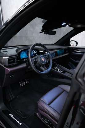 PORSCHE-MACAN-2024