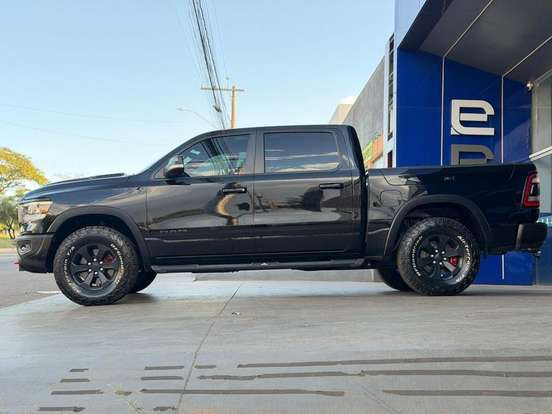 RAM-1500-5.7 V8 GASOLINA REBEL CD 4X4 AUTOMÁTICO RAM-1500-2022