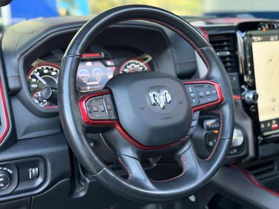 RAM-1500-5.7 V8 GASOLINA REBEL CD 4X4 AUTOMÁTICO RAM-1500-2022