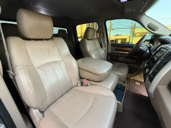 RAM-2500-6.7 LARAMIE 4X4 CD I6 TURBO DIESEL 4P AUTOMÁTICO RAM-2500-2012