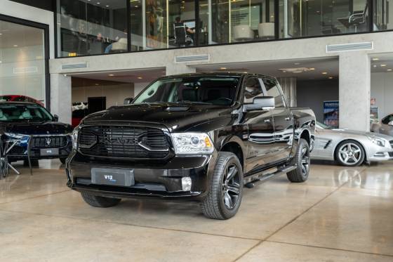 RAM CLASSIC 5.7 V8 GASOLINA LARAMIE CD 4X4 AUTOMÁTICO