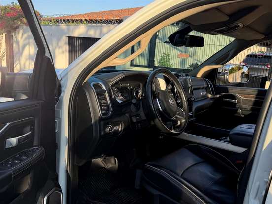 RAM-2500-6.7 I6 TURBO DIESEL LARAMIE CD 4X4 AUTOMÁTICO RAM-2500-2021