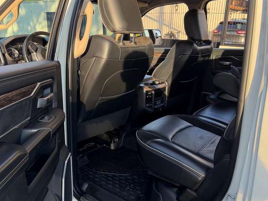 RAM-2500-6.7 I6 TURBO DIESEL LARAMIE CD 4X4 AUTOMÁTICO RAM-2500-2021