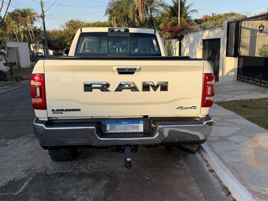 RAM-2500-6.7 I6 TURBO DIESEL LARAMIE CD 4X4 AUTOMÁTICO RAM-2500-2021