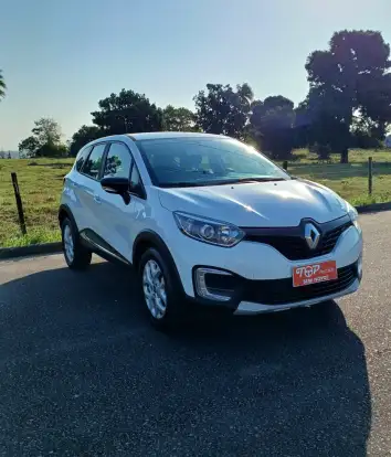 RENAULT-CAPTUR-2017