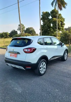 RENAULT-CAPTUR-2017