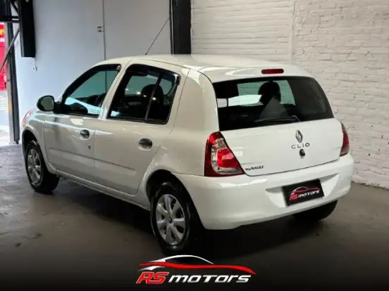 RENAULT-CLIO-2014
