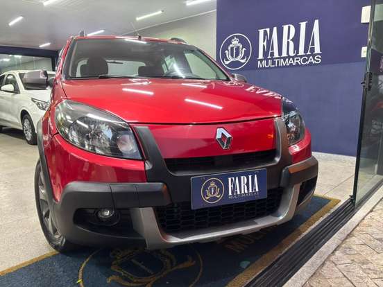 RENAULT-SANDERO-2012