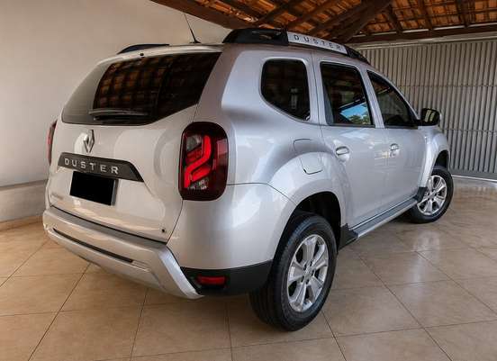 RENAULT-DUSTER-2017