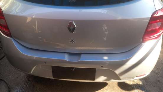 RENAULT-SANDERO-2017