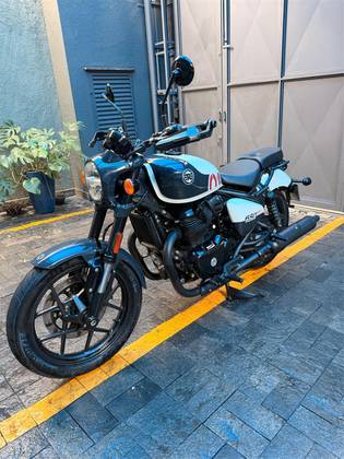 ROYAL ENFIELD SHOTGUN 650 STENCIL WHITE 