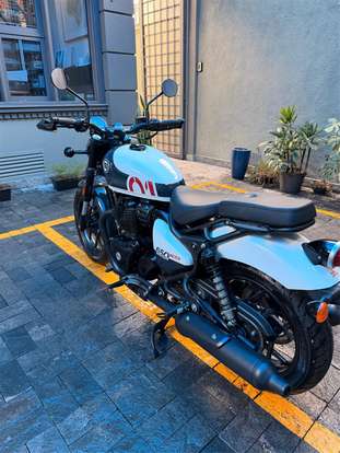 ROYAL ENFIELD-SHOTGUN 650 STENCIL WHITE-2026