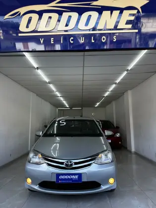 TOYOTA ETIOS 1.5 XLS 16V FLEX 4P MANUAL TOYOTA ETIOS 1.5 XLS 16V FLEX 4P MANUAL