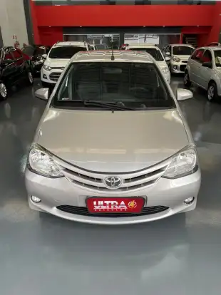 TOYOTA-ETIOS-2016
