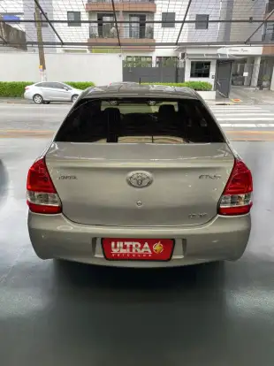 TOYOTA-ETIOS-2016