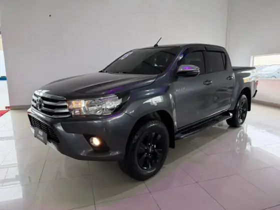TOYOTA HILUX 2.8 SRV 4X4 CD 16V DIESEL 4P AUTOMÁTICO