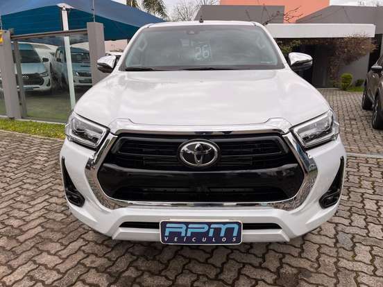 TOYOTA-HILUX-2025