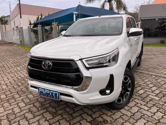 TOYOTA-HILUX-2025