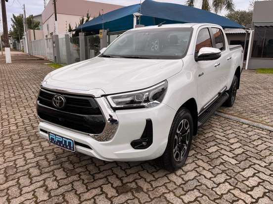 TOYOTA-HILUX-2025