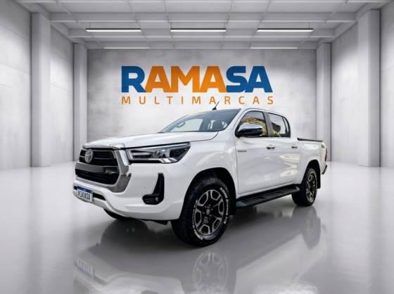 TOYOTA HILUX 2.8 D-4D TURBO DIESEL CD SRX 4X4 AUTOMÁTICO