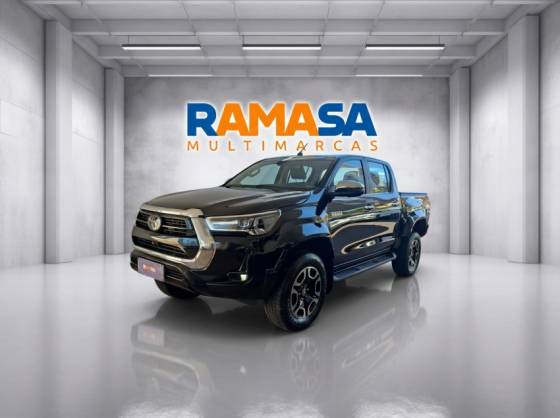 TOYOTA HILUX 2.8 D-4D TURBO DIESEL CD SRX PLUS 4X4 AUTOMÁTICO