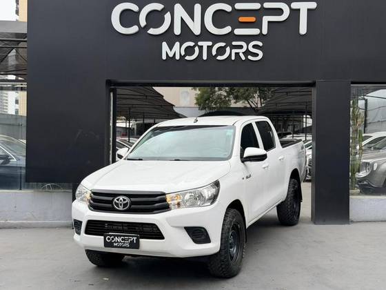 TOYOTA HILUX 2.8 POWER PACK 4X4 CD 16V DIESEL 4P MANUAL