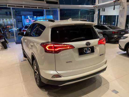 TOYOTA-RAV4-2.0 TOP 4X2 16V GASOLINA 4P AUTOMÁTICO TOYOTA-RAV4-2017