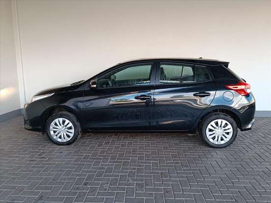 TOYOTA-YARIS-2024