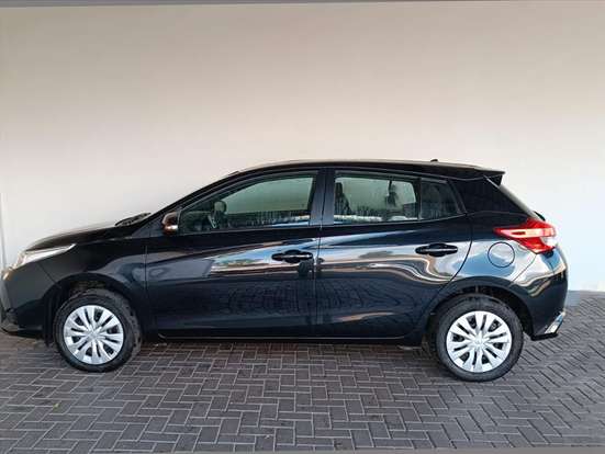TOYOTA-YARIS-2024