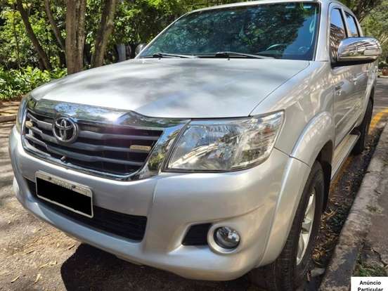 TOYOTA-HILUX-2.7 SRV 4X4 CD 16V FLEX 4P AUTOMÁTICO TOYOTA-HILUX-2014