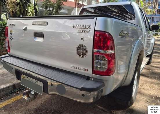 TOYOTA-HILUX-2014