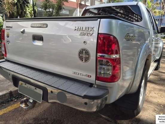 TOYOTA-HILUX-2.7 SRV 4X4 CD 16V FLEX 4P AUTOMÁTICO TOYOTA-HILUX-2014