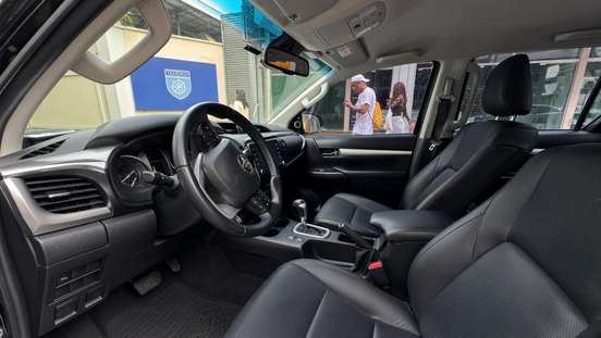 TOYOTA-HILUX-2021