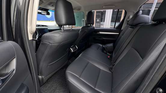 TOYOTA-HILUX-2021