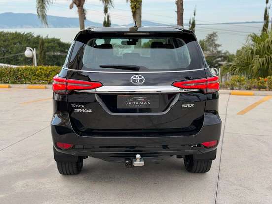 TOYOTA-HILUX SW4-2021