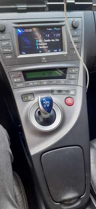 TOYOTA-PRIUS-2015