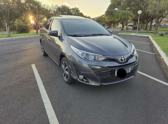 TOYOTA-YARIS-2021